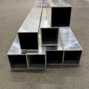 Труба алюминиевая квадратная 28х28х5мм сплав АД31 ГОСТ 18475-82